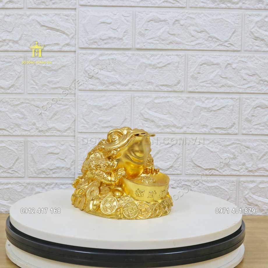 Đặt tượng c&oacute;c 3 ch&acirc;n đ&uacute;ng c&aacute;ch sẽ mang lại may mắn cho gia chủ